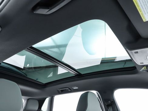 New 2026 Volkswagen Tiguan SE R-Line image 37