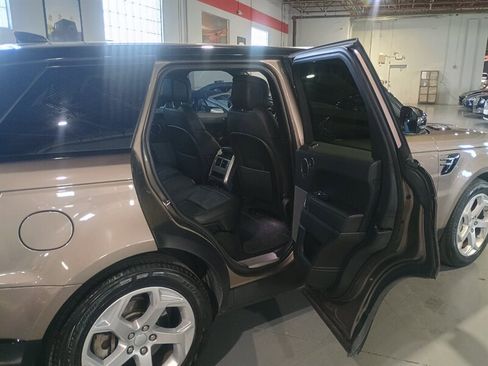 Used 2018 Land Rover Range Rover Sport HSE AWD/4WD image 32