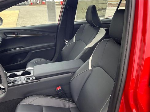 New 2026 Toyota Camry SE AWD/4WD image 11
