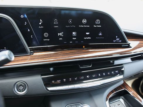 Used 2023 Cadillac Escalade Premium Luxury image 29