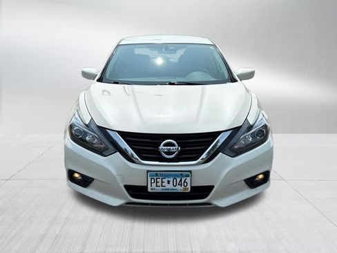 Used 2017 Nissan Altima 2.5 SR FWD image 3