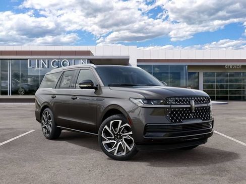 New 2027 Lincoln Navigator Black Label AWD/4WD image 4