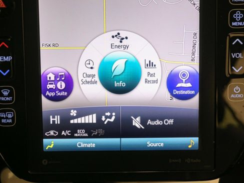 Used 2017 Toyota Prius Prime Premium image 27