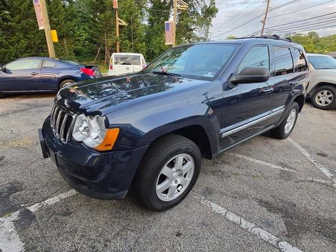 Used 2010 Jeep Grand Cherokee Laredo AWD/4WD image 2