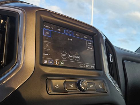 Used 2022 Chevrolet Silverado 1500 Custom image 15