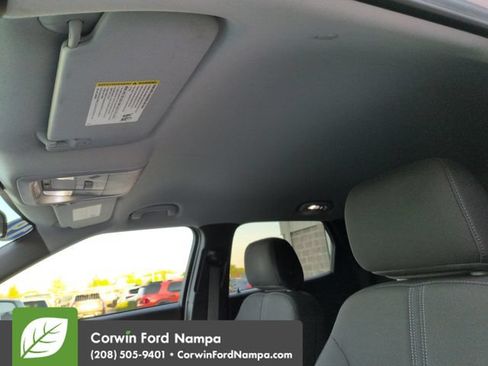 Used 2019 Chevrolet Blazer LT FWD image 23