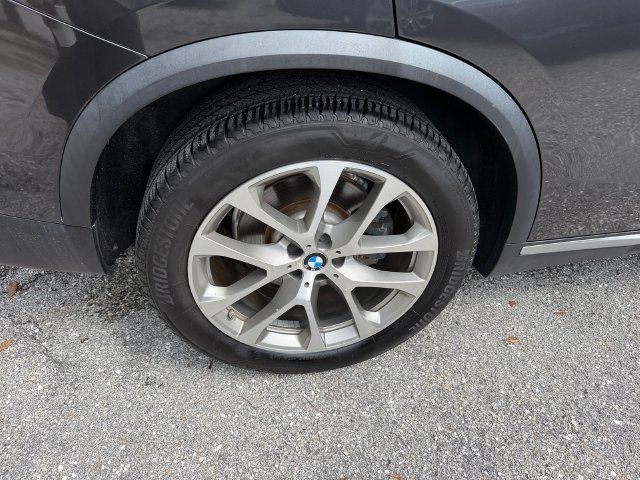 Used 2020 BMW X5 xDrive40i w/ Convenience Package AWD/4WD image 12
