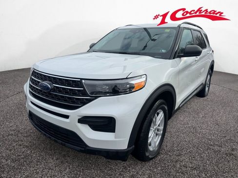 Used 2023 Ford Explorer XLT w/ Class IV Trailer Tow Package image 3