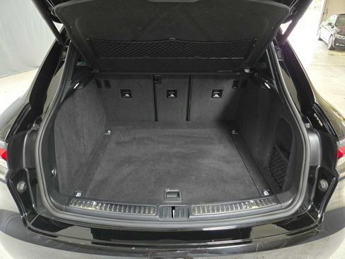 Used 2019 Porsche Macan AWD/4WD image 13