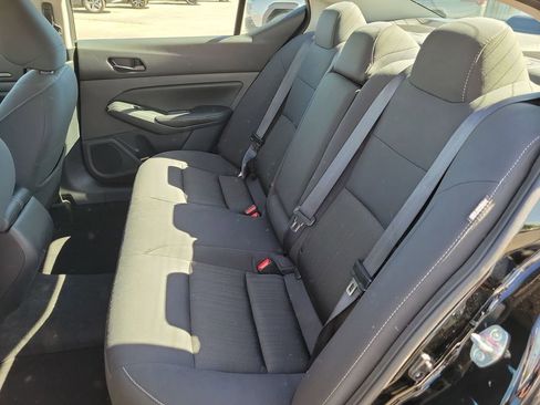 Used 2025 Nissan Altima 2.5 SV FWD image 13