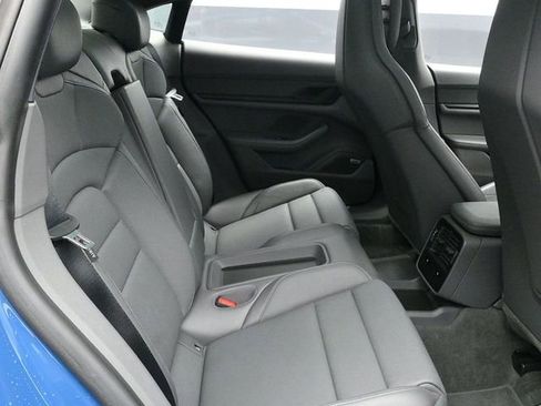 Used 2022 Porsche Taycan 4S image 11