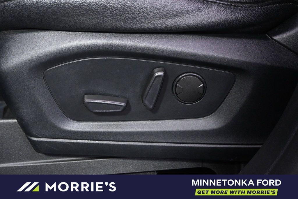 Used 2021 Ford Explorer XLT w/ Equipment Group 202A AWD/4WD image 14