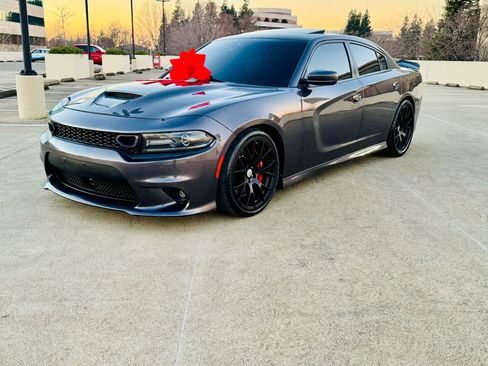 Used 2019 Dodge Charger Scat Pack w/ Daytona Edition image 20