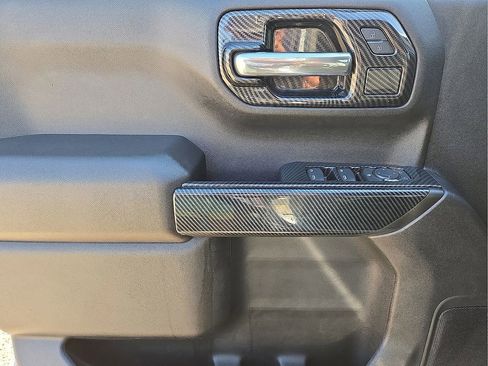 Used 2025 Chevrolet Silverado 1500 Custom image 19