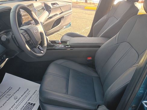 Used 2025 Toyota Camry XSE image 12