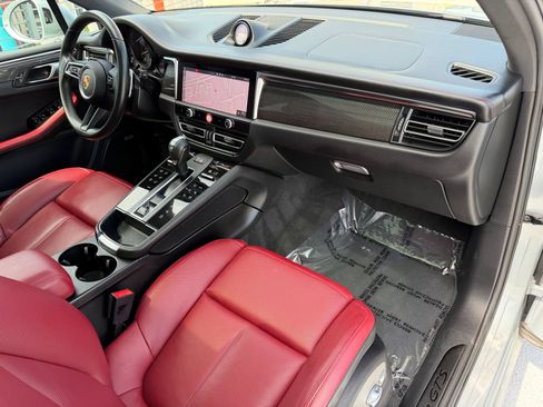 Certified 2022 Porsche Macan GTS w/ Premium Package Plus AWD/4WD image 26