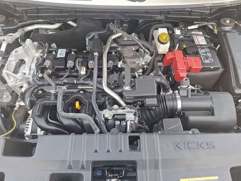 Certified 2025 Nissan Kicks SR FWD image 22