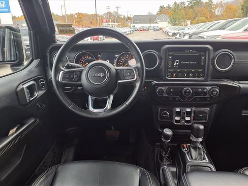 Used 2018 Jeep Wrangler Unlimited Sahara w/ Dual Top Group image 8