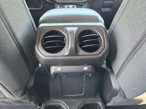 New 2026 Jeep Gladiator Sport image 30