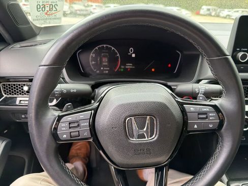 Used 2025 Honda Civic Sport image 21