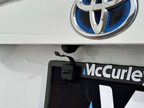 Used 2023 Toyota RAV4 XLE w/ XLE Grade Weather Package image 5