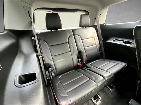 Used 2021 GMC Acadia AT4 w/ Technology Package image 25