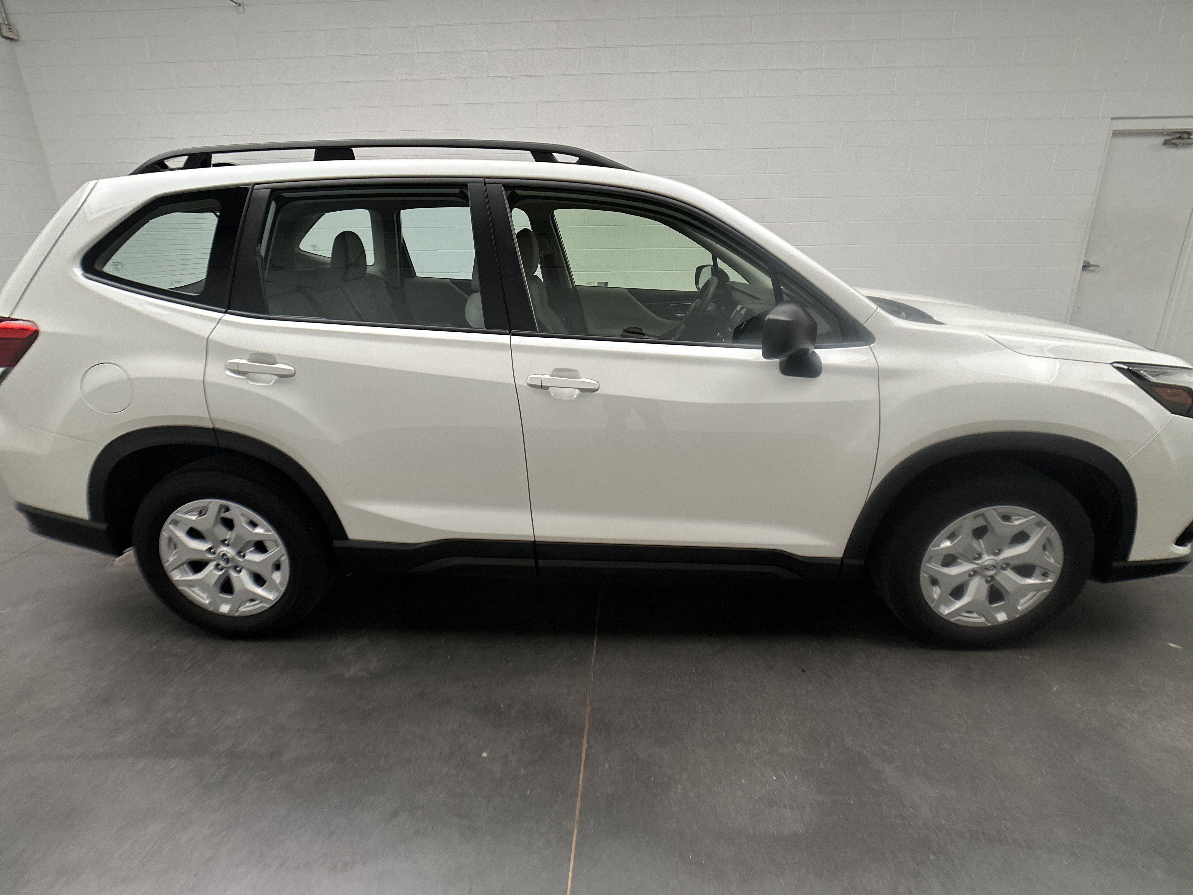 Used 2024 Subaru Forester AWD/4WD image 9