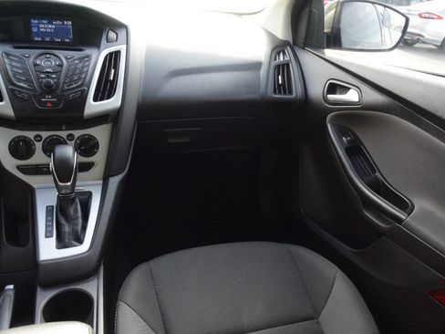 Used 2014 Ford Focus SE image 24