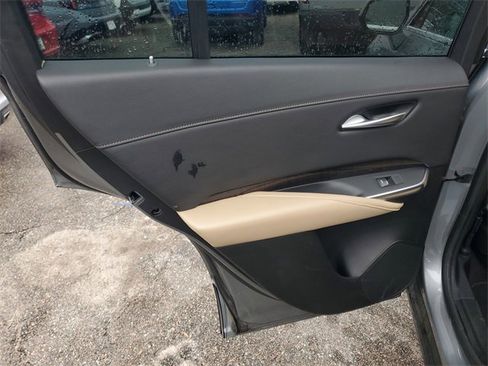Used 2024 Cadillac XT4 Premium Luxury image 32
