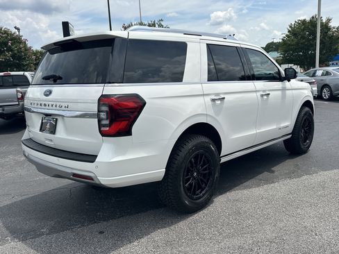 Used 2023 Ford Expedition Platinum AWD/4WD image 8