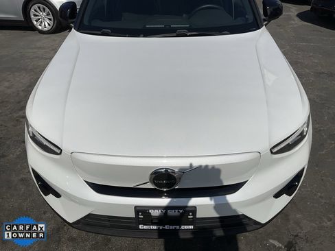 Used 2023 Volvo XC40 Recharge Plus image 93