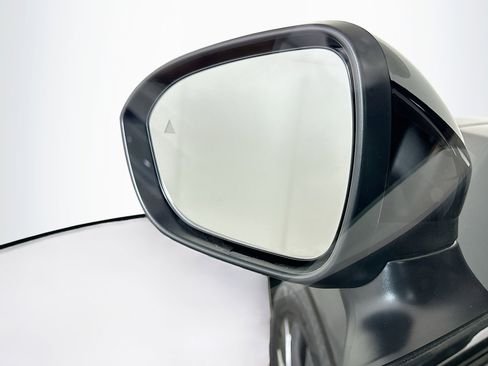 Used 2023 Nissan Ariya FWD image 16