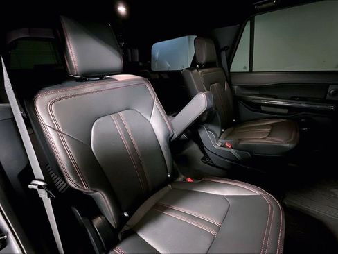 Used 2024 Ford Expedition Limited image 37