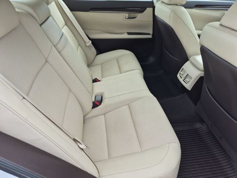 Used 2017 Lexus ES 350 w/ Navigation System Package FWD image 21