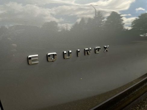 Used 2024 Chevrolet Equinox LT w/ LPO, Floor Liner Package FWD image 31