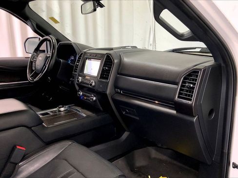 Used 2019 Ford Expedition Max Limited w/ Driver Assistance Package RWD image 28