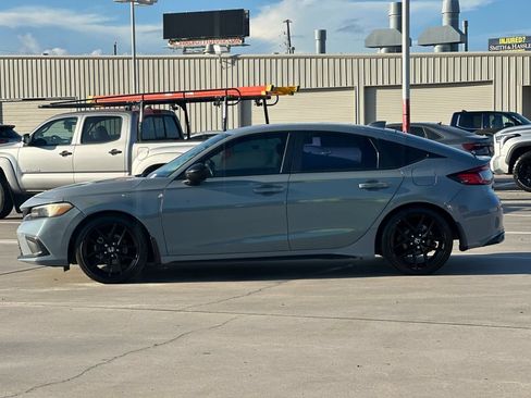 Used 2022 Honda Civic Sport image 3