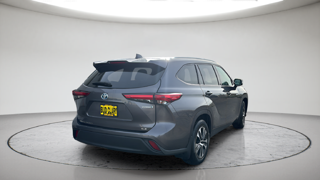 Certified 2020 Toyota Highlander XLE AWD/4WD image 16