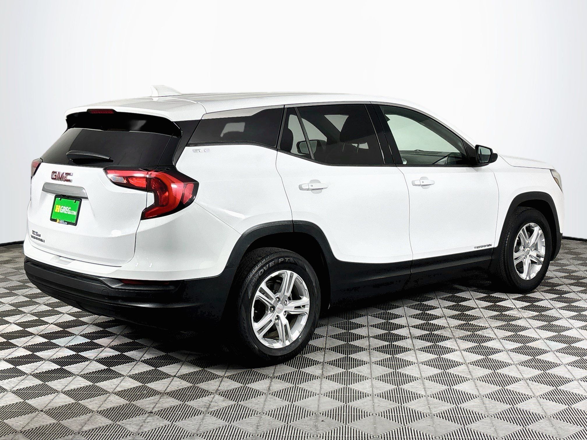 Used 2018 GMC Terrain SLE FWD image 8