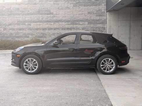 Used 2026 Porsche Macan AWD/4WD image 2