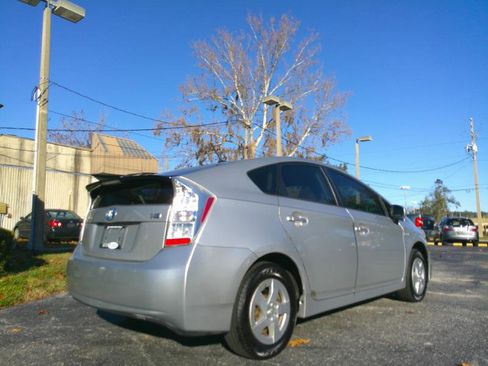 Used 2011 Toyota Prius Three image 5