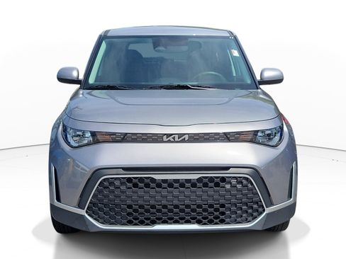 Used 2025 Kia Soul LX image 2