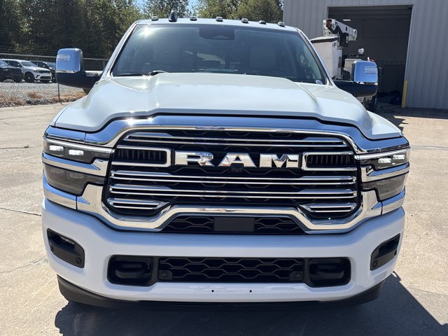 New 2026 RAM 3500 Laramie AWD/4WD image 9