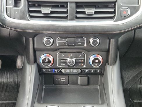 Certified 2022 GMC Yukon AT4 AWD/4WD image 19