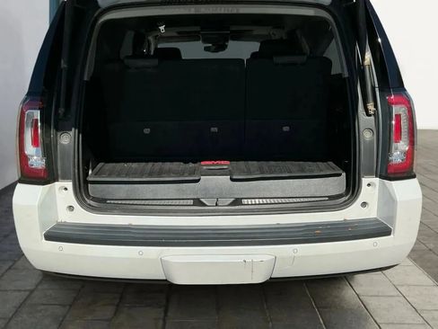 Used 2017 GMC Yukon SLT w/ Open Road Package image 21