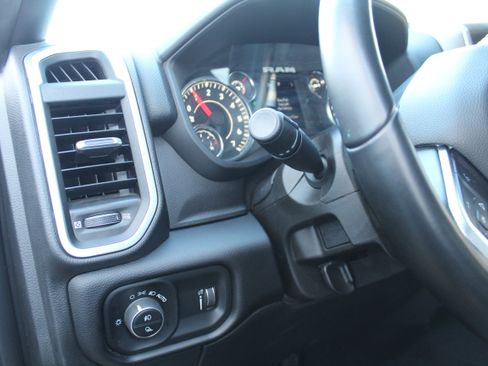 Used 2024 RAM 2500 Big Horn w/ Sport Appearance Package image 23