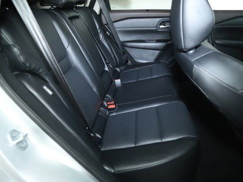 Used 2023 Nissan Rogue SV w/ SV Premium Package image 33