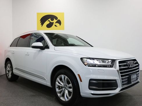 Used 2017 Audi Q7 3.0T Premium Plus w/ Premium Plus Package AWD/4WD image 6