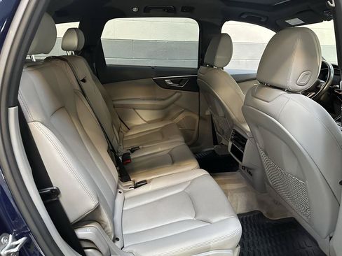 Used 2022 Audi Q7 2.0T Premium Plus w/ Premium Plus Package AWD/4WD image 11