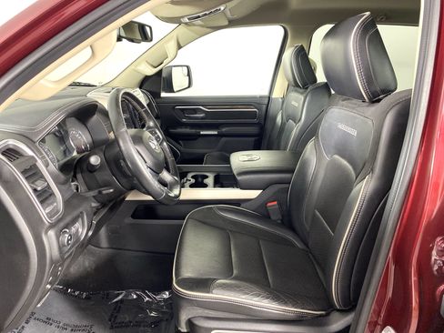 Used 2019 RAM 1500 Laramie AWD/4WD image 17